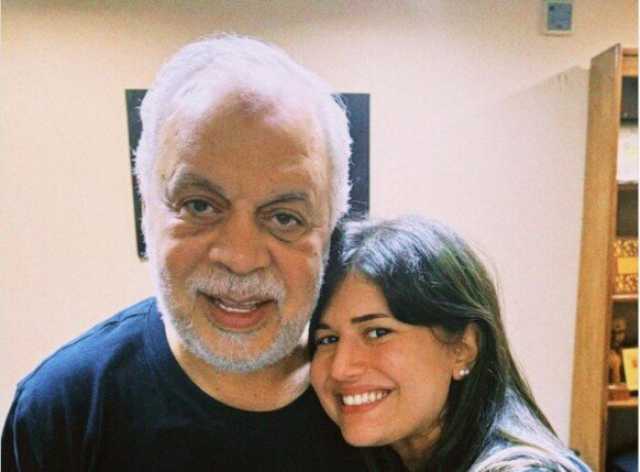 «أب لينا كلنا».. ديانا هشام تحتفل بتخرجها برسالة مؤثرة لـ أشرف زكي