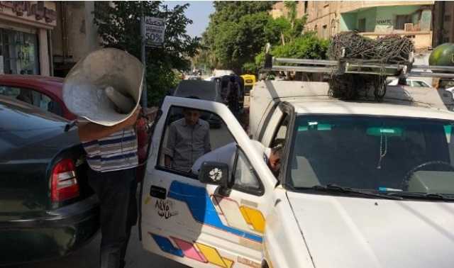 محافظ الدقهلية يصادر ميكروفون أحد الباعة الجائلين خلال جولة مفاجئة بمدينة طلخا
