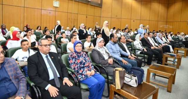 رئيس جامعة أسيوط يفتتح المرحلة المجمعة من فعاليات جامعة الطفل