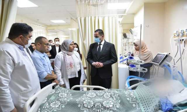 نائب وزير الصحة يتفقد الحالة الصحية لمصابى حادث الدائرى الإقليمى بالمنوفية