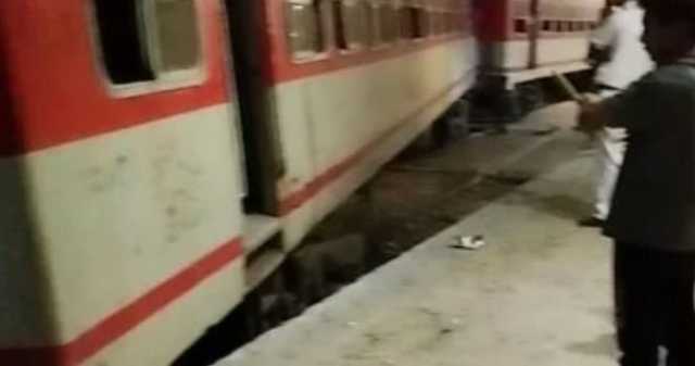 «اصطدم بالرصيف».. خروج قطار عن القضبان بمحطة السنطة