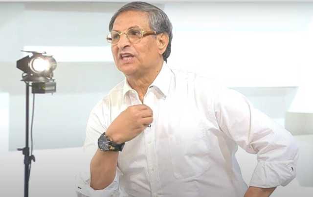 «مش هتهز شعر من راسي».. رسائل نارية من مصطفى يونس بسبب منتقديه نجله «فيديو»