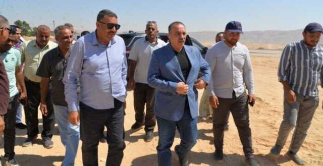 محافظ أسيوط يتفقد أعمال إنشاء أول مصنع متكامل لمنتجات الرمان بالبداري