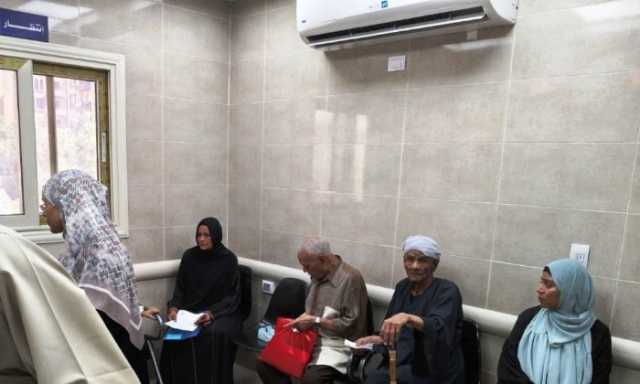بعد جولة مفاجئة.. محافظ أسوان يحسم أزمة العلاج ويدعم «صحة أول» بخدمات فورية