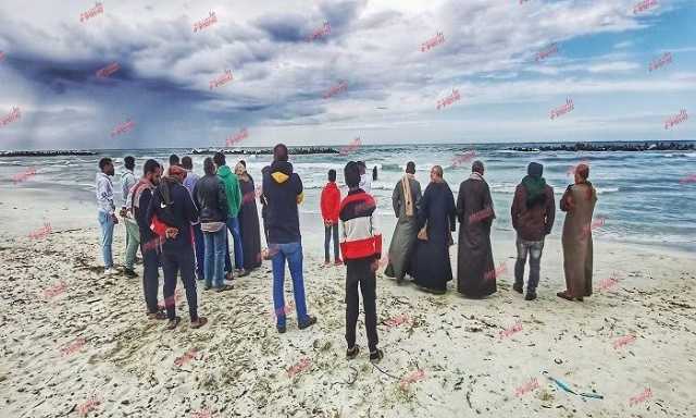 انتشال جثمان غريق شاطئ البيطاش غرب الإسكندرية