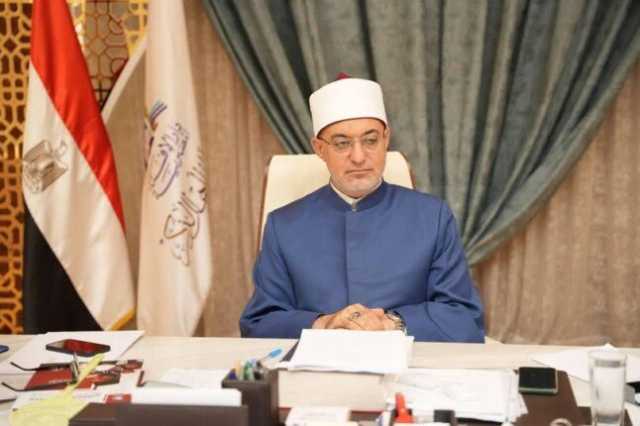 مفتى الجمهورية يهنئ الشيخ الدكتور صالح الفوزان بتعيينه مفتيا عاما للسعودية