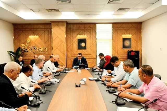 وزير الإسكان يعقد اجتماعا لمتابعة سير العمل والموقف التنفيذي لمشروع «صواري» بالإسكندرية