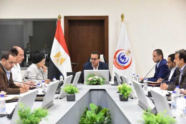 «وزير الصحة» يوجه بتعزيز التواجد الميداني لقيادات الوزارة في المنشآت الطبية