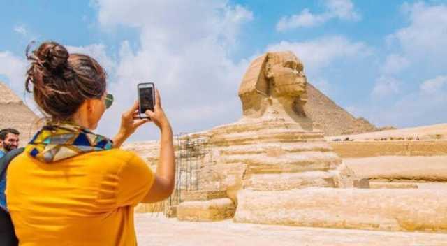 1800 جنيه لليوم.. قرار وزاري بزيادة أجر المرشد السياحي