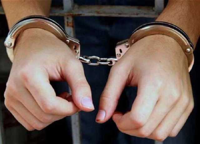 الفيسبوك فضحه.. ضبط المتهم بالترويج لبيع أسلحة بيضاء في الإسماعيلية
