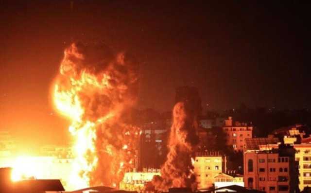 قصف إسرائيلي يوقع شهيدين قرب نقطة توزيع المساعدات بـ غزة