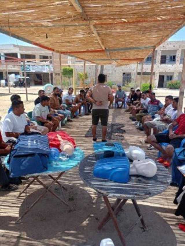 إنقاذ طفلة من الغرق على شاطئ بفايد ضمن جهود مبادرة 'إسماعيلية بلا غرق'