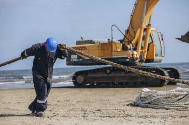 «المصرية للاتصالات» تنتهي من عمليات الإنزال ومسارات عبور الكابل البحري SEA-ME-WE-6 في مصر