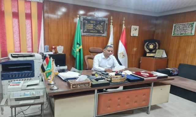 مدير الرياضة بالقليوبية يناقش خطط النشاط الرياضي والاجتماعي