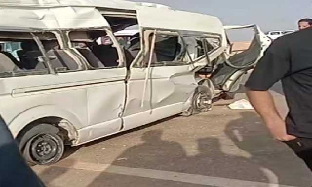 إصابة 4 أشخاص في انقلاب ميكروباص على طريق أسيوط الغربي بالفيوم