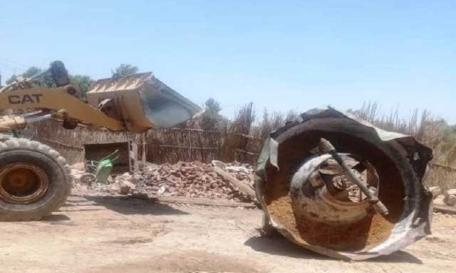 أسوان تتصدى لـ«حمى الذهب».. إزالة طواحين طواحين التعدين العشوائي واستعادة آلاف الأمتار المتعدى عليها