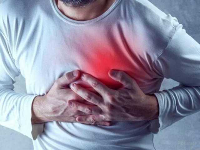 علامات وأعراض وجود دهون على القلب.. وطرق الوقاية منها