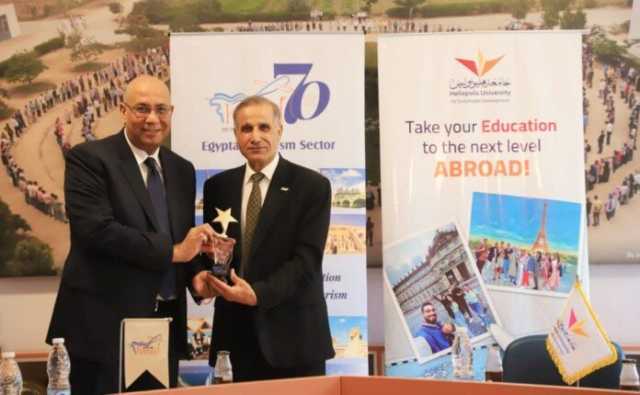 مصر للطيران توقع بروتوكولات تعاون مع جامعة هليوبوليس وشركات سيكم للاستثمار