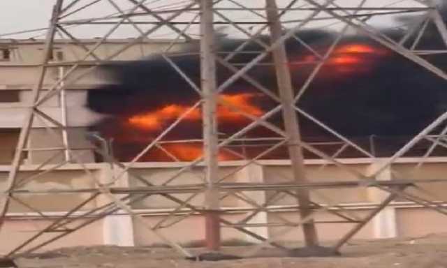اندلاع حريق بمبنى تابع لشركة الكهرباء بمدينة العاشر من رمضان بالشرقية