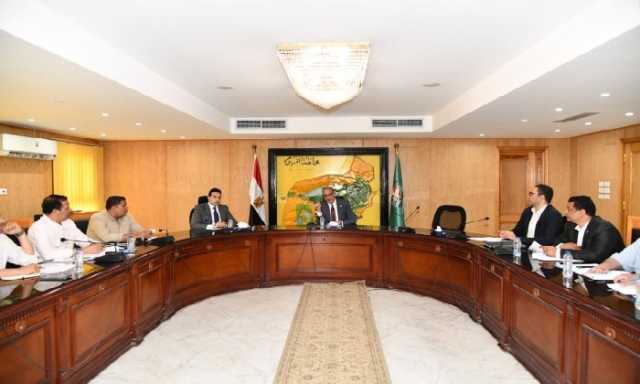 محافظ الفيوم يدفع بعجلة الاستثمار في «بحيرة قارون».. تبسيط الإجراءات وتأكيد الانضباط