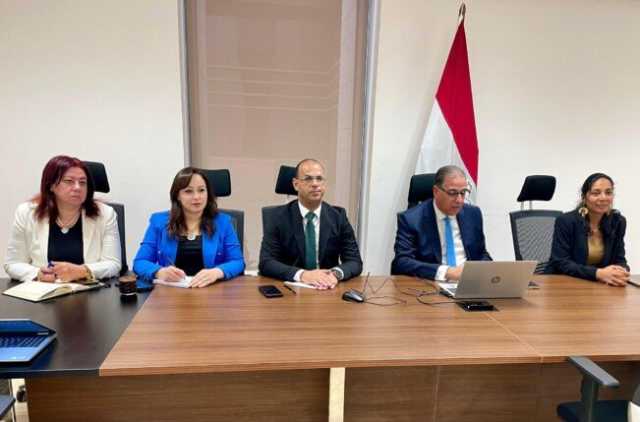 نائب وزير الخارجية يعقد لقاءً افتراضيًا مع أوائل الثانوية العامة المصريين في الكويت وأولياء أمورهم