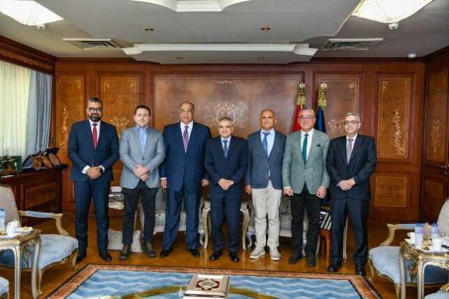الفريق أسامة ربيع يبحث مع الخط الملاحي التركي ALCOR زيادة رحلاته عبر قناة السويس