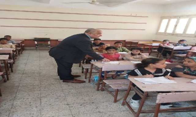 لتحسين مستوى الطلاب في القراءة والكتابة.. وكيل تعليم الأقصر يتفقد المدارس الابتدائية