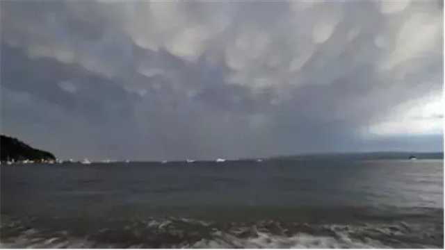 عواصف سان بطرسبورغ تتراجع والمدينة تستعيد نشاطها السياحي وسط أجواء الليالي البيضاء