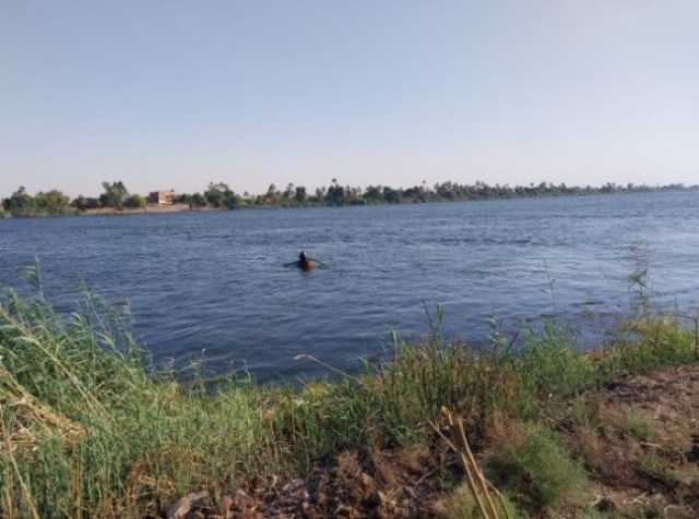 لليوم الثالث.. تواصل جهود البحث عن ضحايا حادث سقوط سيارة من عبارة بدشنا