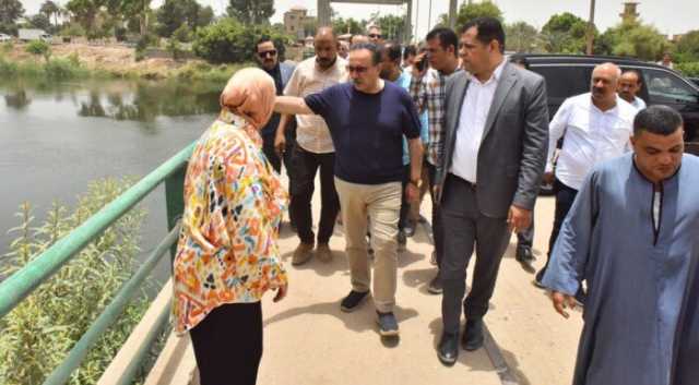 محافظ أسيوط في جولة مفاجئة على كوبري الحواتكة