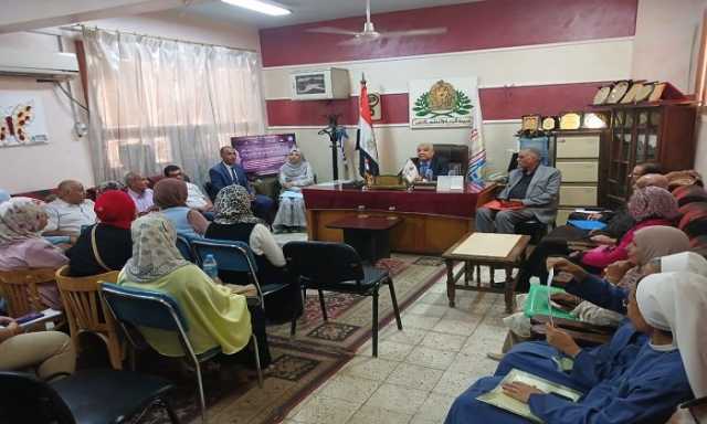 مدير تعليم الأقصر يعقد اجتماعًا لمناقشة ضوابط القبول برياض الأطفال