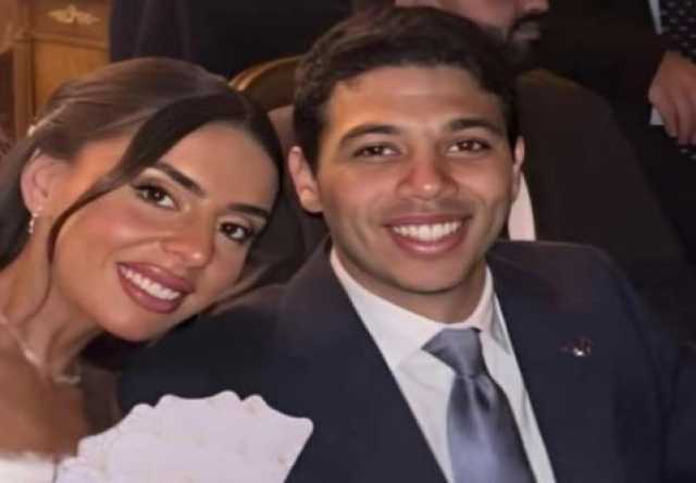 «حجوز ابني ».. نجل الزعيم عادل إمام يحتفل بزفاف ابنه على طريقة والده قبل 27 عاما «فيديو»