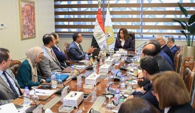 منال عوض تبحث مع وفد برنامج الهابيتات دعم محمية الفرافرة