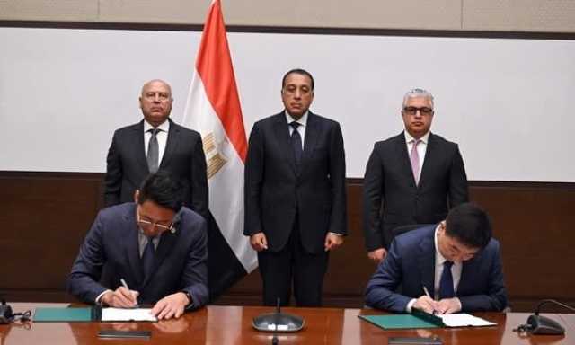 رئيس الوزراء يشهد توقيع عقد إنشاء مصنع مجموعة سايلون الصينية للإطارات