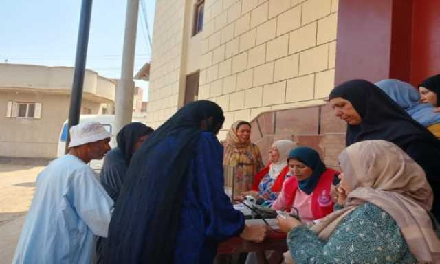 كشف وعلاج بالمجان لـ 600 مواطن في قافلة سكانية شاملة بالبحيرة