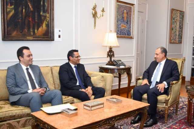 وزير الخارجية يستقبل نقيب الصحفيين لبحث سبل تعزيز التعاون المشترك