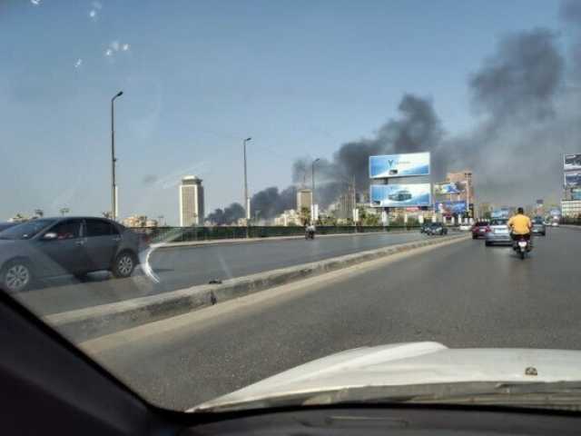 صور.. اندلاع حريق في وكالة البلح ببولاق أبو العلا.. والدفع بـ 6 سيارات إطفاء