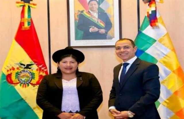 سفير مصر في لاباز يشارك في الاحتفال بالذكرى المئوية الثانية لاستقلال بوليفيا