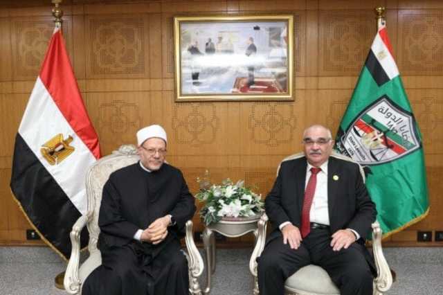 المفتي السابق يزور رئيس هيئة قضايا الدولة للتهنئة بمنصبه