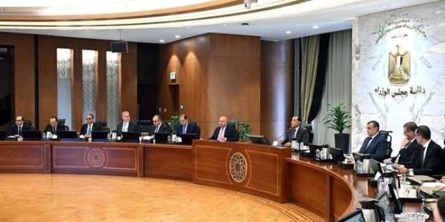 رئيس الوزراء يتابع جهود النهوض بصناعة الأسمدة الزراعية في مصر