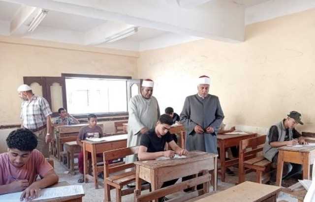 رئيس أزهرية القليوبية يتفقد لجان امتحانات الدور الثانى للشهادة الإعدادية