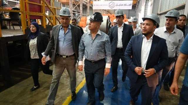 كامل الوزير يتفقد 6 مصانع متخصصة في جلفنة الصلب وإنتاج النسيج بالعاشر