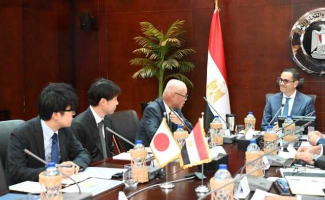 وزير الاستثمار يبحث مع السفير الياباني آفاق التعاون الاقتصادي بين البلدين