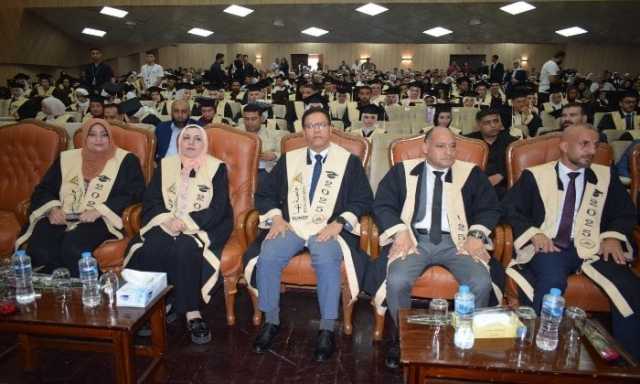 رئيس جامعة بنها يشهد حفل تخريج دفعة جديدة من طلاب علوم الرياضة