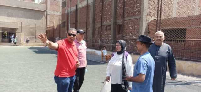 مدير الرياضة بالقليوبية يشهد تنفيذ مشروع تطوعي لتجميل مركز شباب نقباس