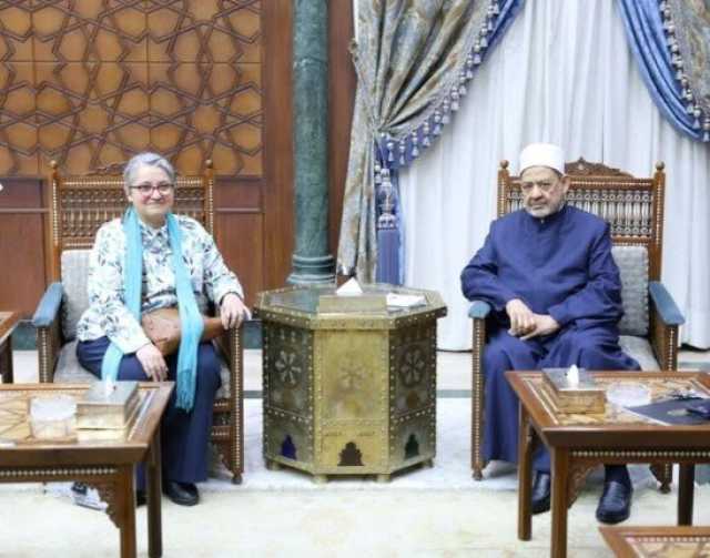 شيخ الأزهر يؤكد على إحياء حب القراءة لدى الشباب