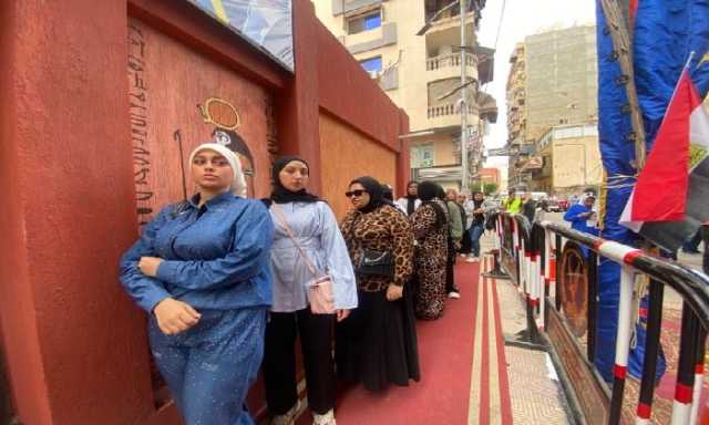 السيدات يتصدرن المشهد.. إقبال كبير على لجان انتخابات الشيوخ في بورسعيد
