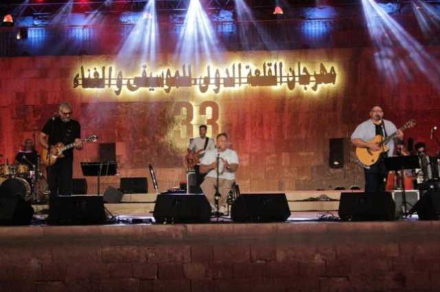 «بعد نجاح حفلها بمهرجان القلعة».. فرقة وسط البلد تستعد لطرح ألبومها الجديد