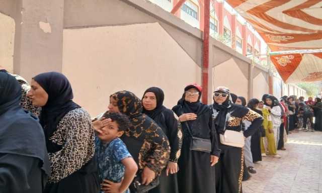 إقبال كثيف من السيدات بانتخابات الشيوخ في الشهداء بالمنوفية