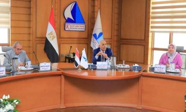 النشر العلمي والتوعية المجتمعية محور اجتماع مجلس عمداء جامعة كفر الشيخ